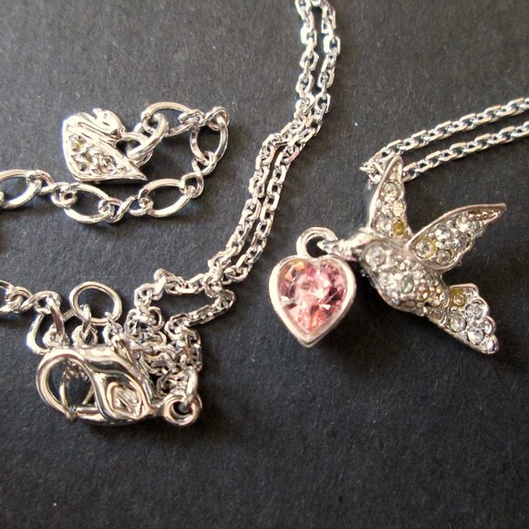 ✨🕊️🩷 Swarovski Swan Mark Pendant Necklace Dove Pink Heart Silver Tn Adjustable - Picture 5 of 10